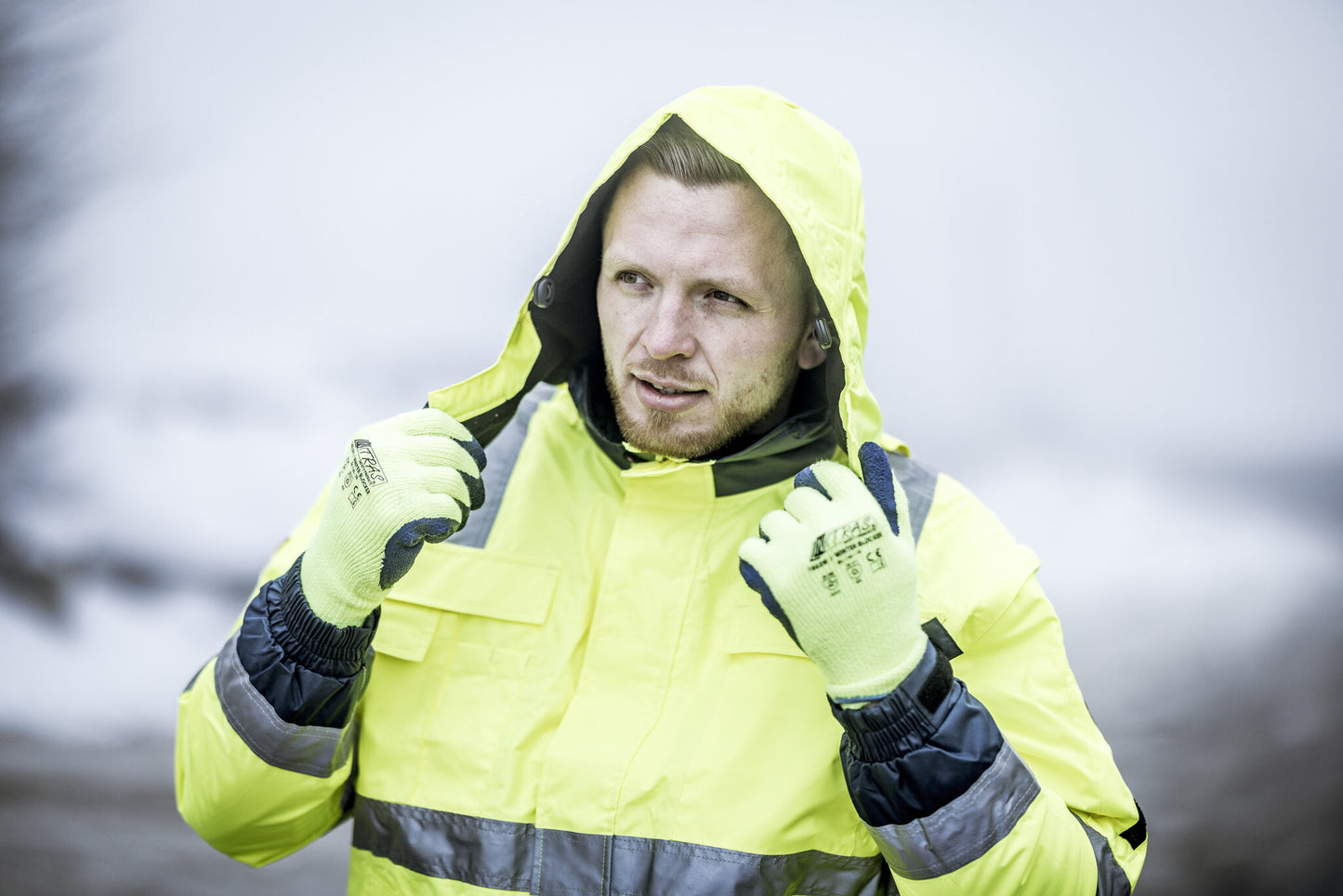 Winterhandschuhe Nitras 1603W WINTER BLOCKER neongelb/blau (Gr.7-11)